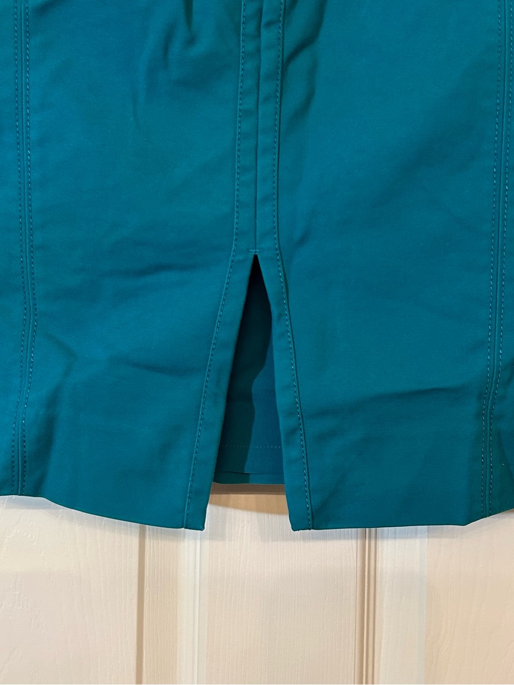 White House Black Market Perfect Form Teal Seamed Pencil Skirt Size 6 - Picture 8 of 9